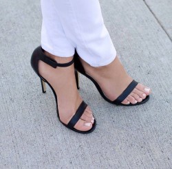 Perfect pretty toes and pumps