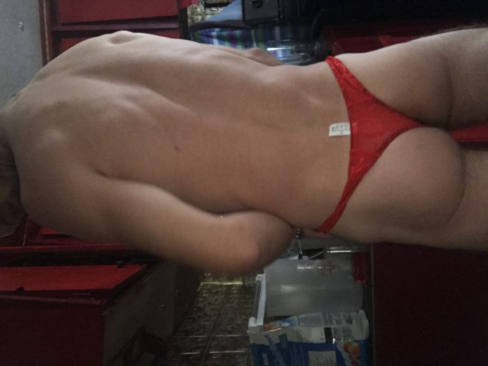 Musclefag who loves sissy panties