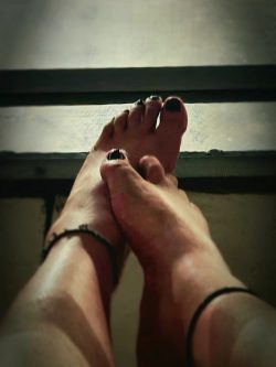 Freshly painted toes… Who would like to kiss my feet?