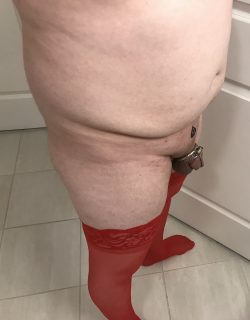 Sissy cuck shamed for his micro wee wee.