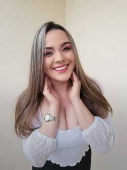 Begging a curvy blonde cam girl for cleavage while I jerk off for her