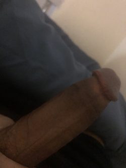 Who would like to suck my willy? Nd how big do you think he is?