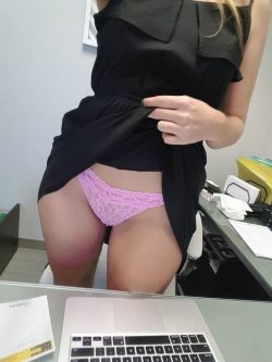 Lacy pink panty flash at work