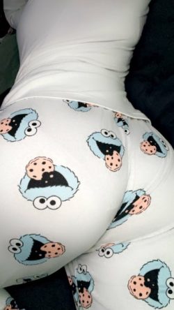 Big booty wife in pajama pants