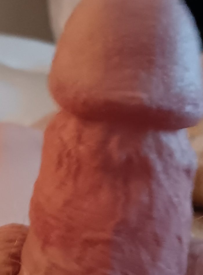 MY TREAT TO THE LADIES.. ENJOY GIRLS. YOU COULD BE SUCKING THIS MONSTER SOON