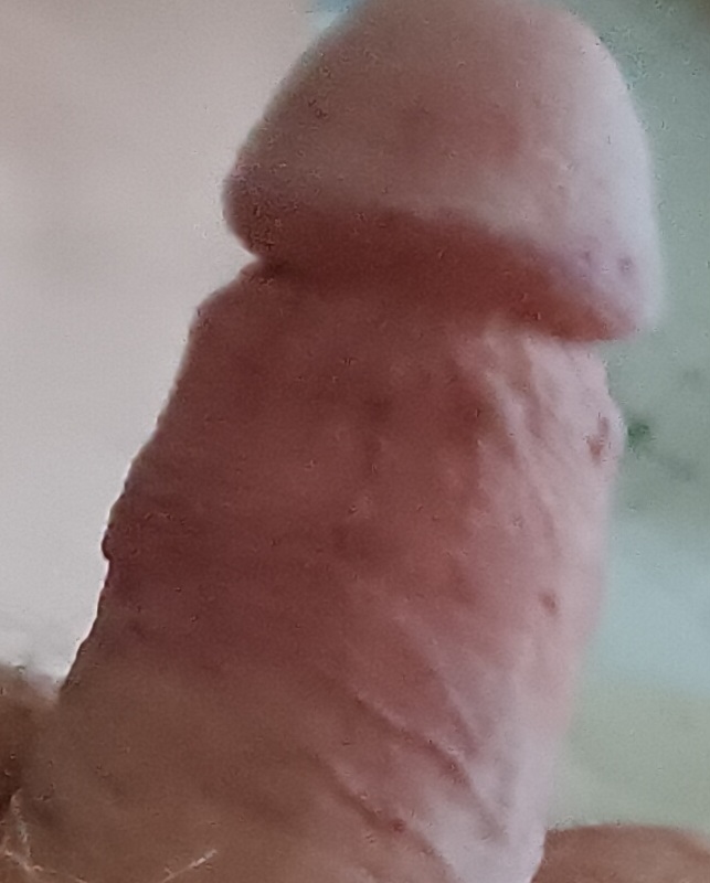 MY TREAT TO THE LADIES.. ENJOY GIRLS. YOU COULD BE SUCKING THIS MONSTER SOON