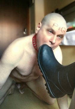 Faggot, big boot in mouth