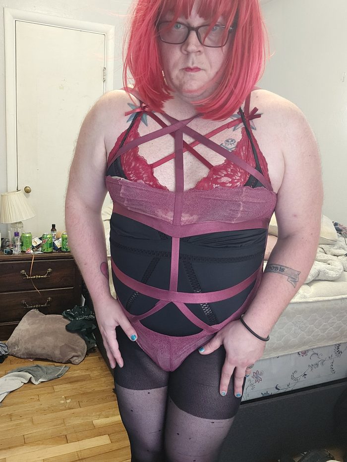 Sissy CindyLeggs exposed