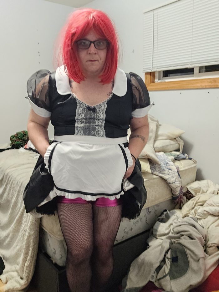 Sissy CindyLeggs exposed