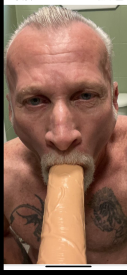 Dildo sucking mouth good to fuck guys