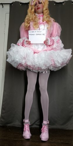 I am a sissy, please expose me