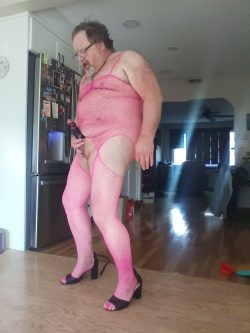 Daddyfuckpig in stretch my cock