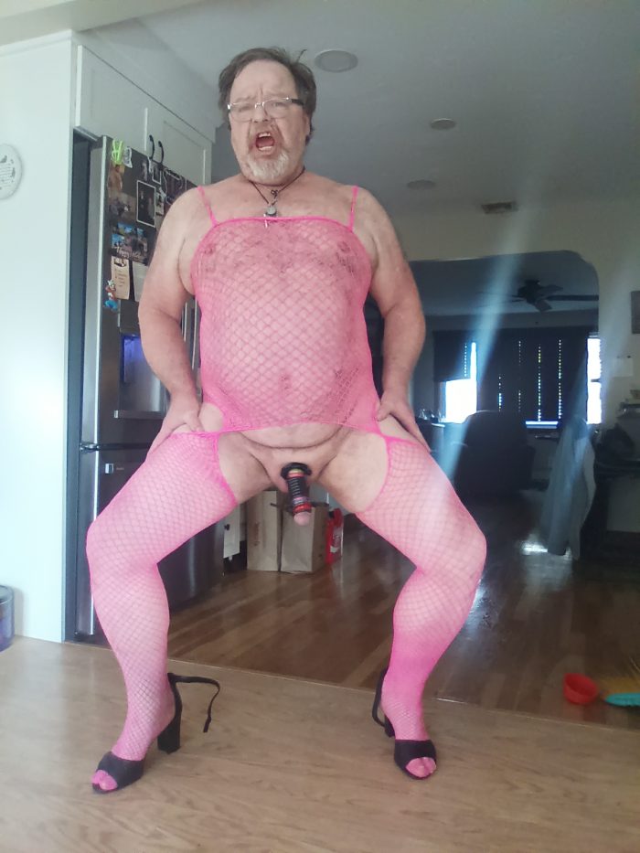 Daddyfuckpig in stretch my cock