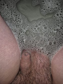 Clitty playing in bath