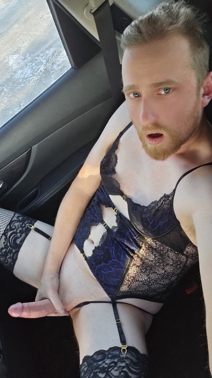 Cagedsissy2020 crossdressing in public