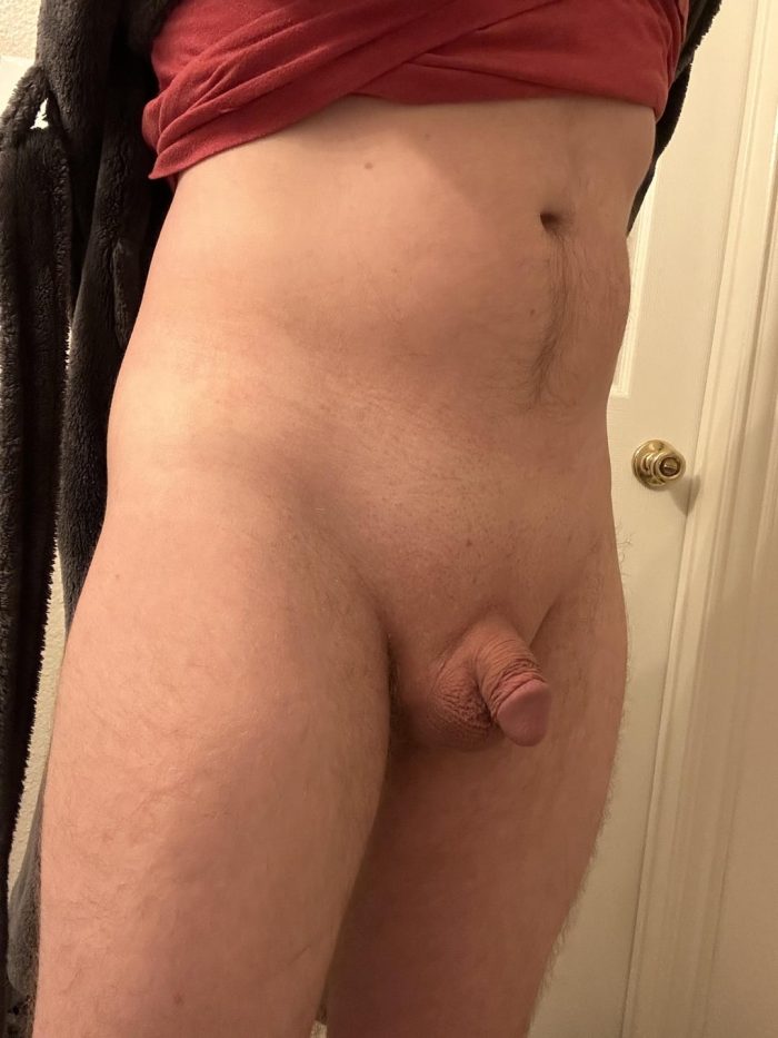 Showing my little dick