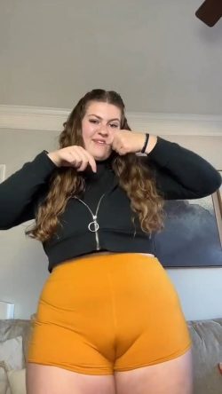 Fat Girl Cameltoe