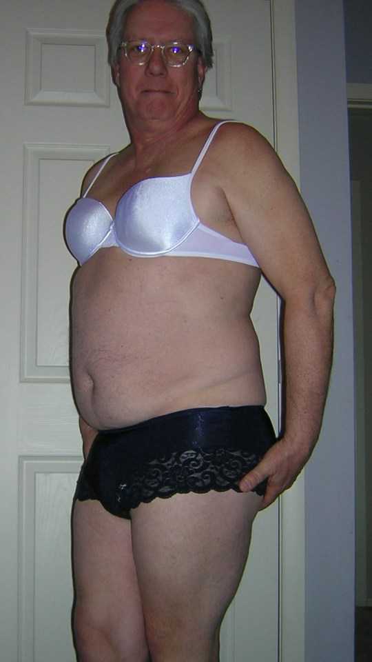 Sissy Markie showing off her sissy side