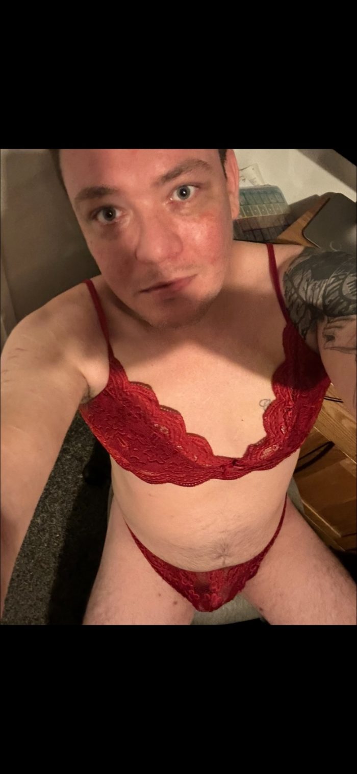 UK Sissy Scott Exposed