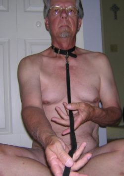 SissyMarkie_OhMy Sissy Markie Oh My being a doggy bitch. Leashed and raising his leg